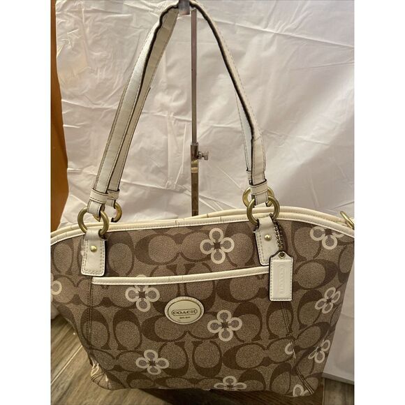 Coach Outlet Payton Bag‎ & Wallet- Beautiful Set - Picture 4 of 16